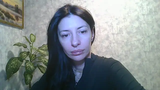 Snapshot of LissaBlossom chatting on February 14, 4:02 am LissaBlossom online show from February 14, 4:02 am