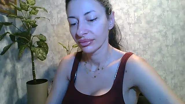 Snapshot of LissaBlossom chatting on June 26, 2:39 am LissaBlossom online show from June 26, 2:39 am