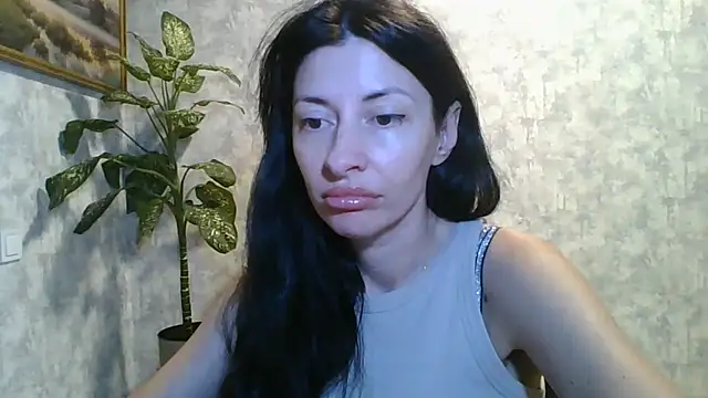 Snapshot of LissaBlossom chatting on June 25, 5:12 am LissaBlossom online show from June 25, 5:12 am