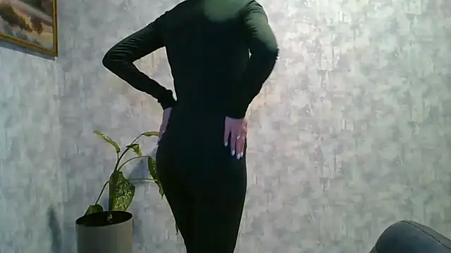 LissaBlossom online show from May 3, 2:38 am
