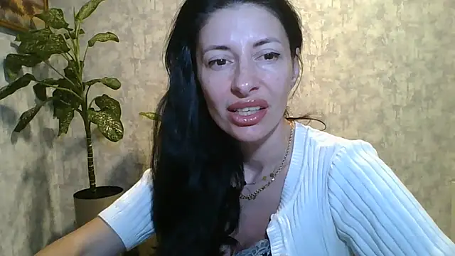 Snapshot of LissaBlossom chatting on June 4, 2:55 pm LissaBlossom online show from June 4, 2:55 pm