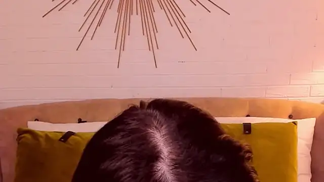 SarahGrays online show from March 19, 4:01 am