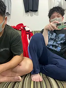 K0718 online show from May 1, 2:11 pm