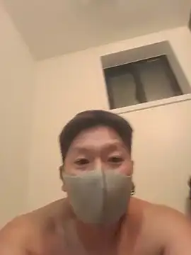 K0718 online show from March 12, 1:04 pm