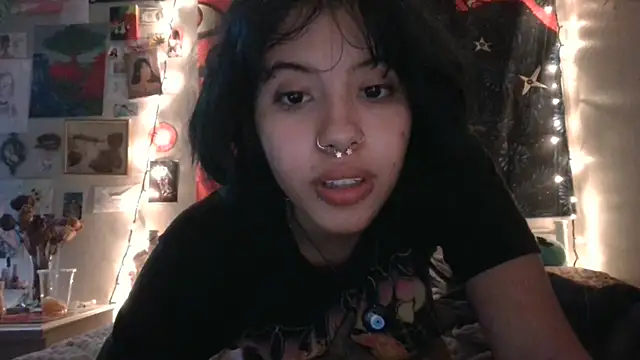 Rubyred2369 online show from January 8, 8:39 pm
