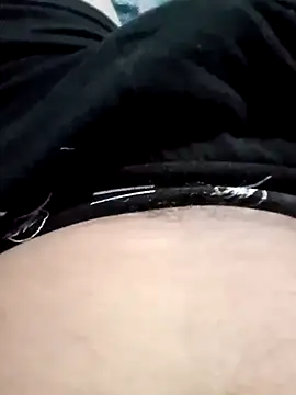 Snapshot of aiandru chatting on March 12, 7:24 am aiandru online show from March 12, 7:24 am