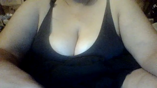 Snapshot of Nice_n_hairy580 chatting on November 15, 6:50 am Nice n hairy580 online show from November 15, 6:50 am