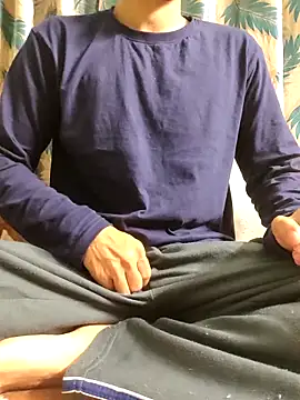 TOPMOON001 online show from February 11, 7:25 pm