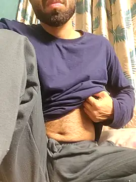 TOPMOON001 online show from February 13, 7:36 pm