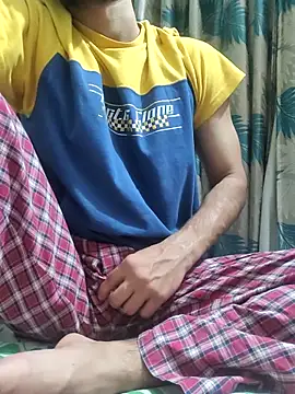 TOPMOON001 online show from March 25, 7:35 pm