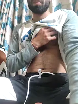 TOPMOON001 online show from February 17, 7:44 pm