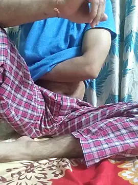 TOPMOON001 online show from April 17, 7:28 pm