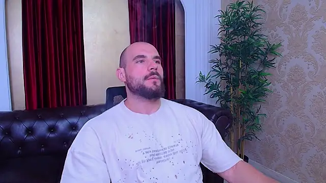 Snapshot of AdamJamesonn chatting on September 14, 4:57 am AdamJamesonn online show from September 14, 4:57 am