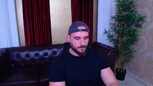 Snapshot of AdamJamesonn chatting on September 25, 5:24 am AdamJamesonn online show from September 25, 5:24 am