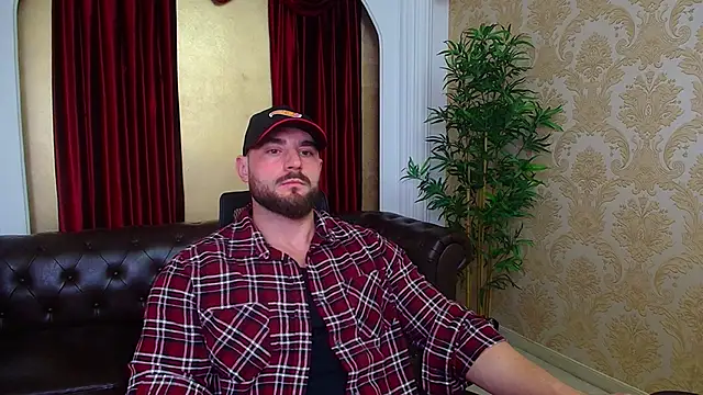 Snapshot of AdamJamesonn chatting on November 1, 5:25 am AdamJamesonn online show from November 1, 5:25 am