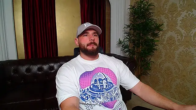 Snapshot of AdamJamesonn chatting on November 14, 6:17 am AdamJamesonn online show from November 14, 6:17 am