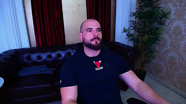 Snapshot of AdamJamesonn chatting on October 24, 4:55 am AdamJamesonn online show from October 24, 4:55 am