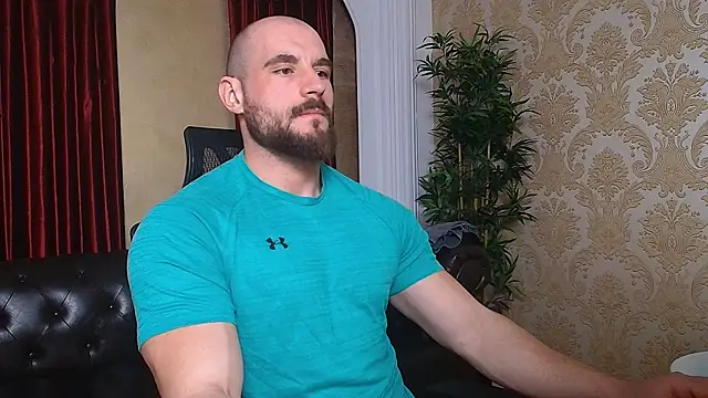 Snapshot of AdamJamesonn chatting on March 21, 5:54 am AdamJamesonn online show from March 21, 5:54 am