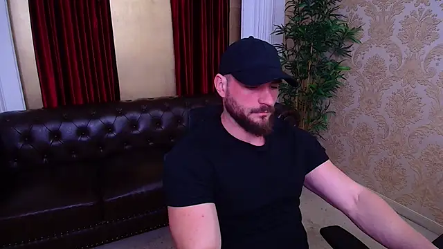 AdamJamesonn online show from April 10, 5:03 am