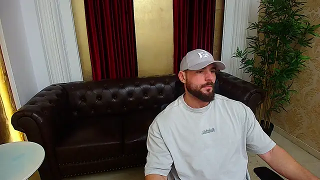 Snapshot of AdamJamesonn chatting on December 3, 5:52 am AdamJamesonn online show from December 3, 5:52 am