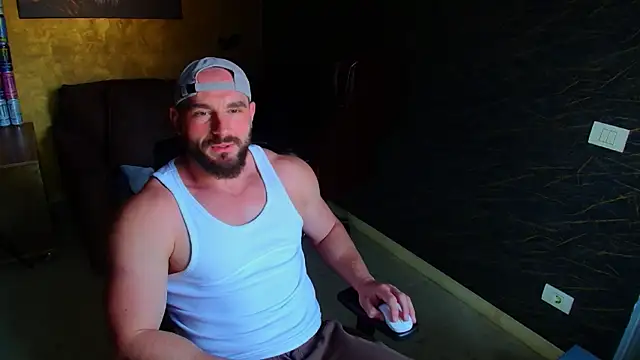 AdamJamesonn online show from May 7, 4:50 am