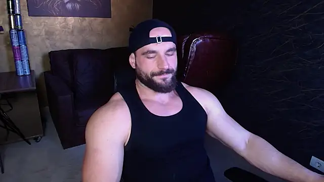 Snapshot of AdamJamesonn chatting on June 14, 5:19 am AdamJamesonn online show from June 14, 5:19 am