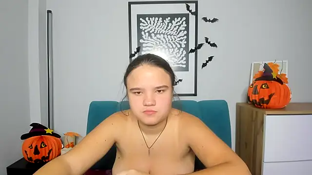 AdeleCruz online show from October 29, 8:02 am