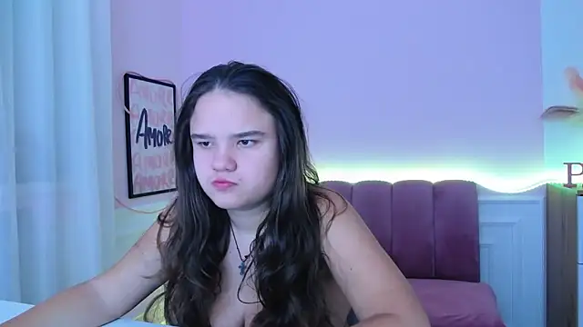 Snapshot of AdeleCruz chatting on December 14, 1:06 pm AdeleCruz online show from December 14, 1:06 pm