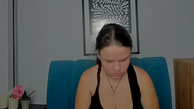 Snapshot of AdeleCruz chatting on February 16, 1:21 pm AdeleCruz online show from February 16, 1:21 pm