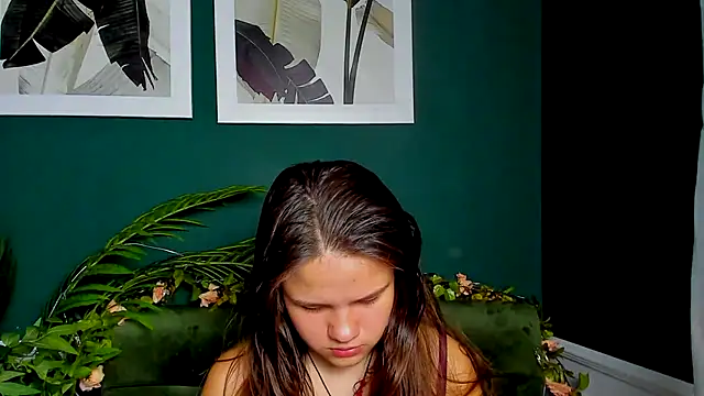 AdeleCruz online show from April 4, 12:01 pm