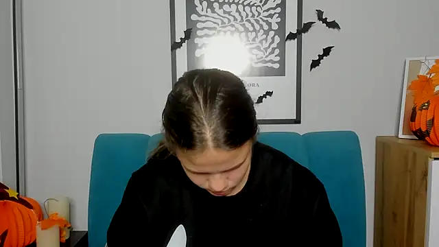 AdeleCruz online show from November 2, 8:08 am