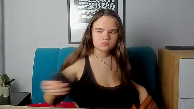 AdeleCruz online show from March 21, 1:04 pm