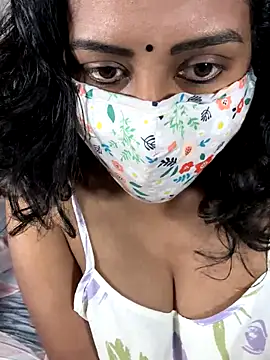 Snapshot of ArathyNambyarMallu chatting on September 20, 9:14 am ArathyNambyarMallu online show from September 20, 9:14 am