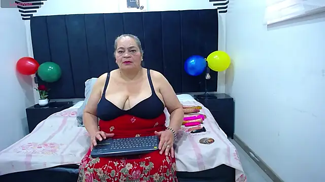 VickyBoobss online show from October 18, 1:02 pm