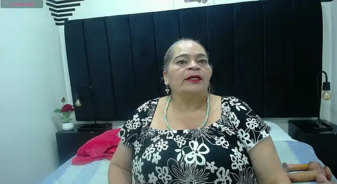 VickyBoobss online show from December 15, 8:03 pm