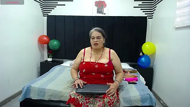 VickyBoobss online show from October 15, 12:46 pm