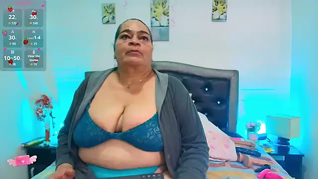 VickyBoobss online show from May 18, 2:00 pm
