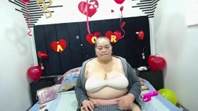 VickyBoobss online show from February 15, 1:21 pm