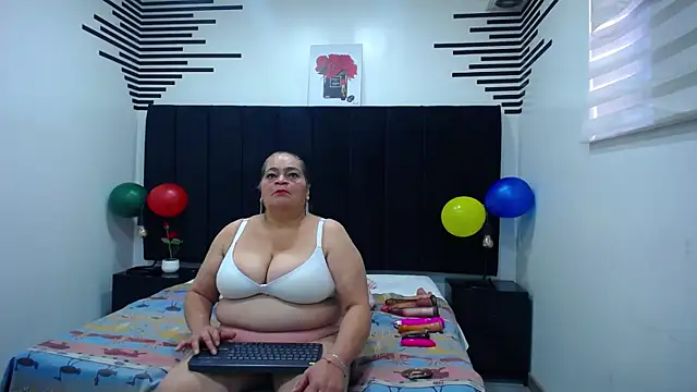 VickyBoobss online show from November 1, 1:05 pm