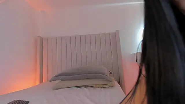 Karla Hudsson online show from March 26, 1:09 pm