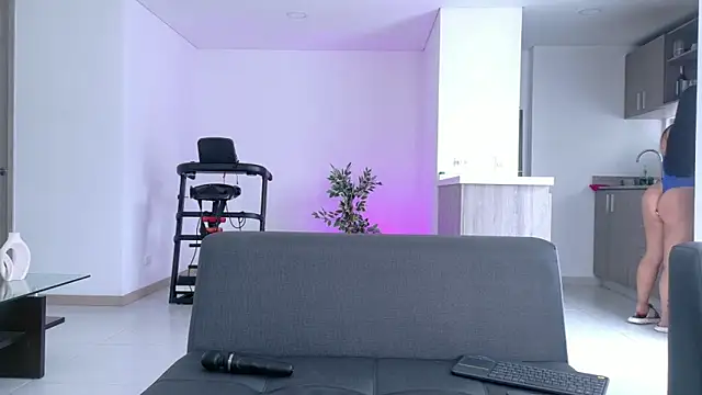 Karla Hudsson online show from October 29, 1:21 pm