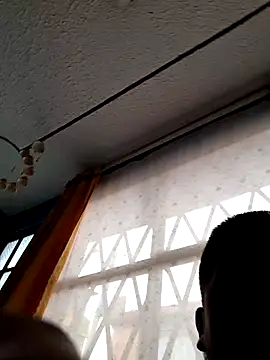 Snapshot of ElHades086 chatting on February 4, 5:12 pm ElHades086 online show from February 4, 5:12 pm