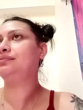 Snapshot of rosse26830 chatting on June 13, 9:13 pm rosse26830 online show from June 13, 9:13 pm