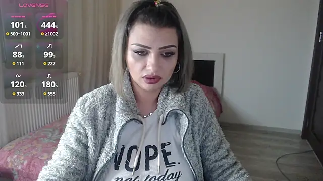 rosse26830 online show from March 12, 9:56 pm