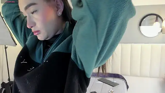 Snapshot of chelsea_bolton_ chatting on June 10, 12:50 pm chelsea bolton online show from June 10, 12:50 pm