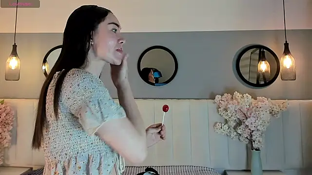 chelsea bolton  online show from March 12, 12:53 pm