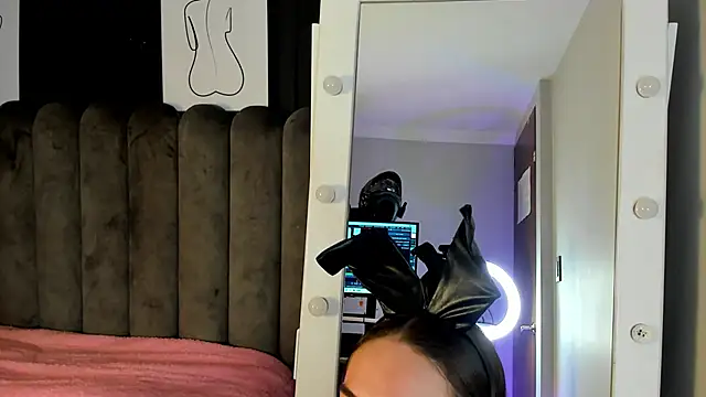 Snapshot of chelsea_bolton_ chatting on November 28, 1:11 pm chelsea bolton online show from November 28, 1:11 pm