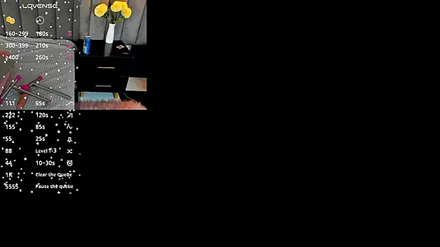 Snapshot of chelsea_bolton_ chatting on December 5, 1:10 pm chelsea bolton online show from December 5, 1:10 pm