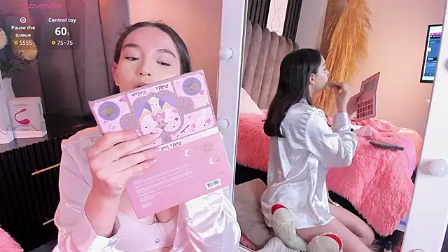 Snapshot of chelsea_bolton_ chatting on October 11, 12:17 pm chelsea bolton online show from October 11, 12:17 pm