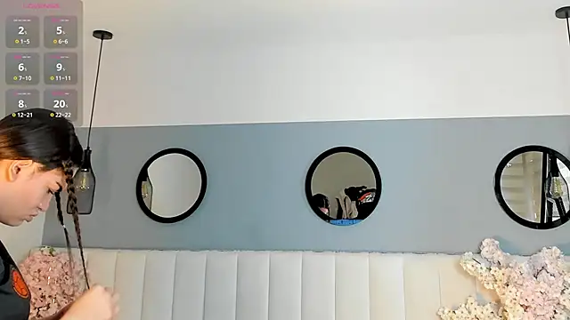 chelsea bolton  online show from March 27, 12:39 pm